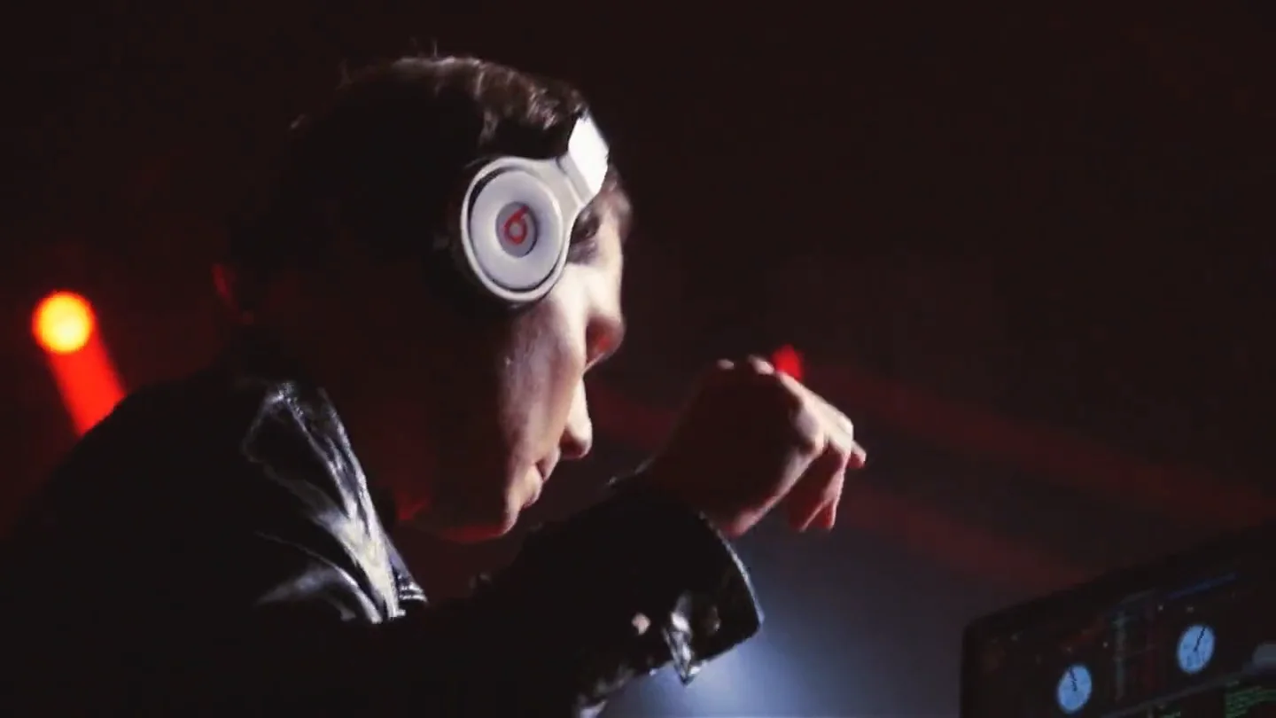 Shepard Fairey DJing at the Hennessy V.S launch in Tokyo, guests painting on the Graffiti+ wall